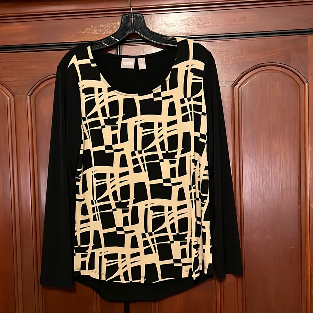 Chico’s Cute Tan & Black Long Sleeve Shirt Size 1